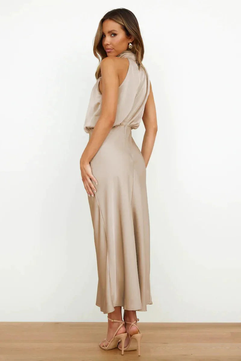 Vestido Gola Alta Detalhada Larozzi - Ziora