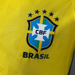 Camisa Brasil 2026 vista lateral mangas e modelagem