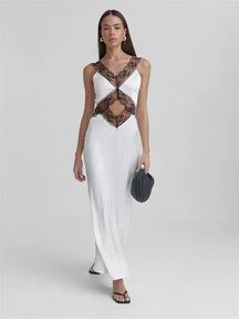Vestido Longo em Cetim com Recortes e Renda Floral Libra - Ziora